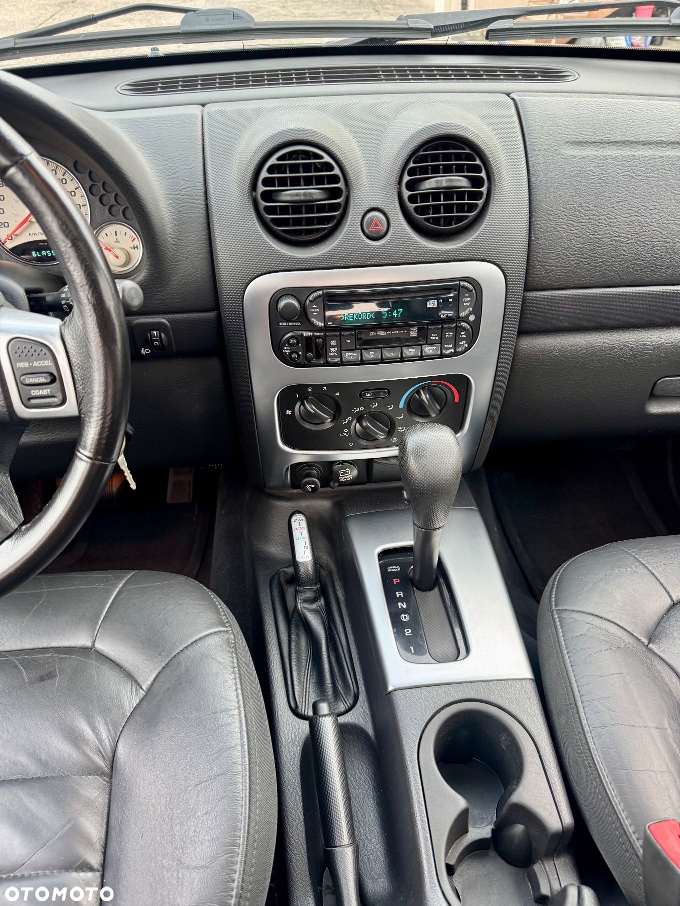 Jeep Cherokee 3.7L Limited - 15