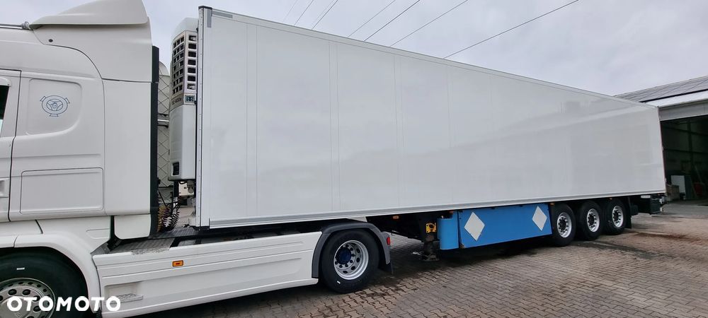 Schmitz Cargobull SKO24 - 2