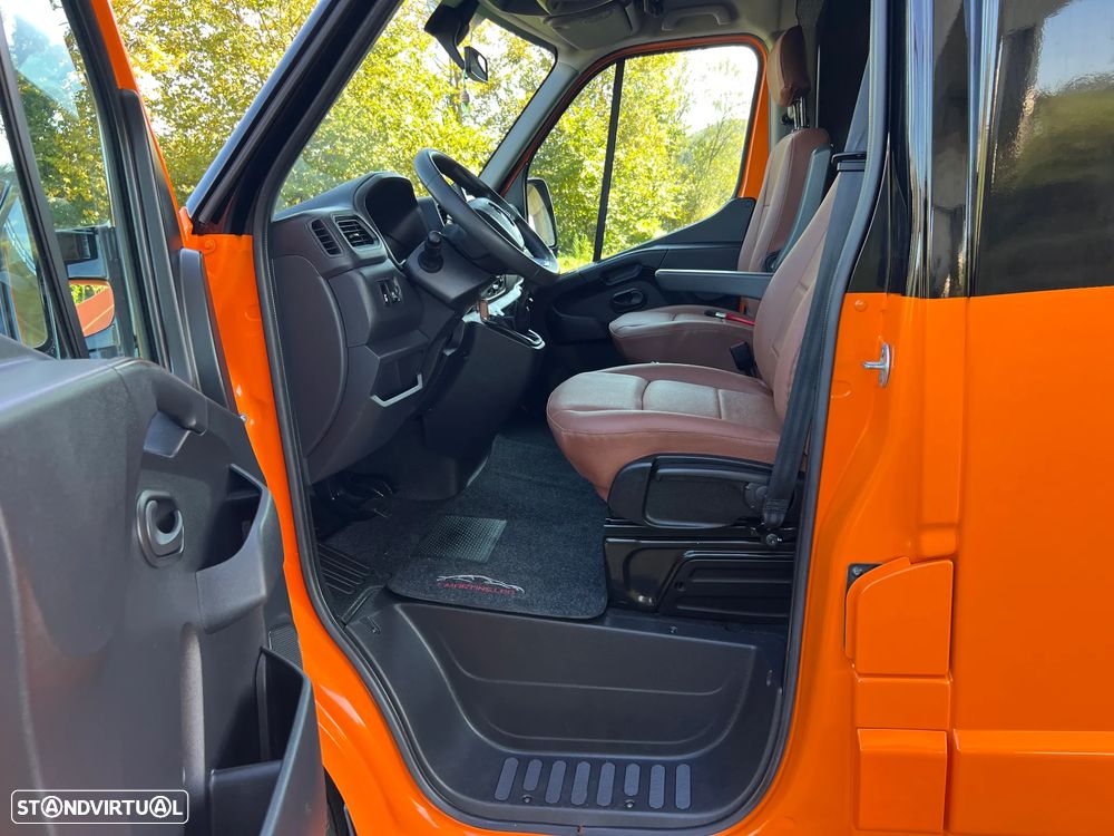 Renault MASTER 2.3 BlueDci 170 cv Esp. Cavalos de Desporto Barbot - 11