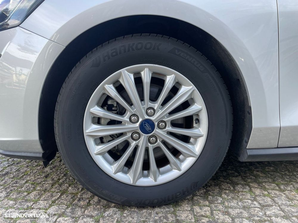 Ford Focus SW 1.5 TDCi EcoBlue Titanium - 6