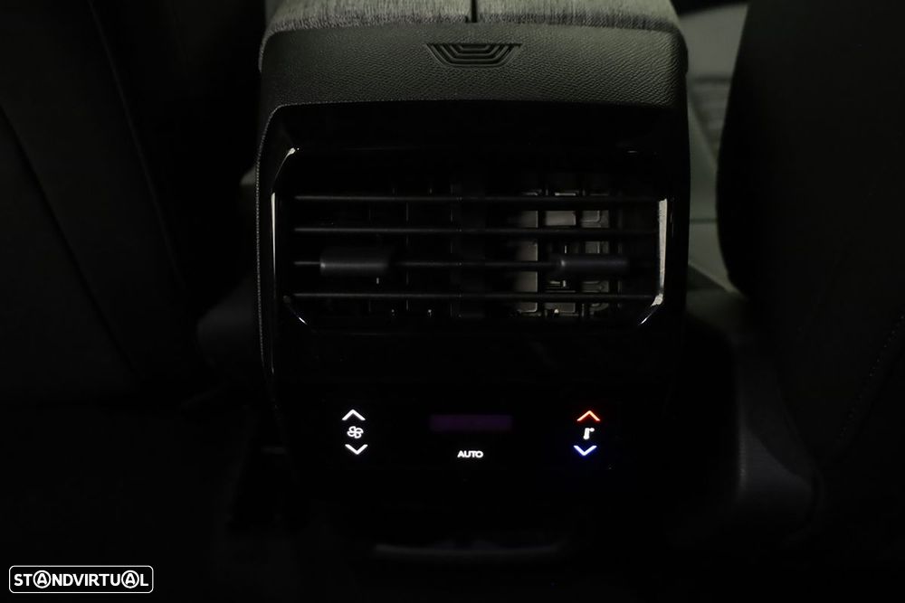 Peugeot 5008 1.2 Hybrid Allure e-DCS6 - 23