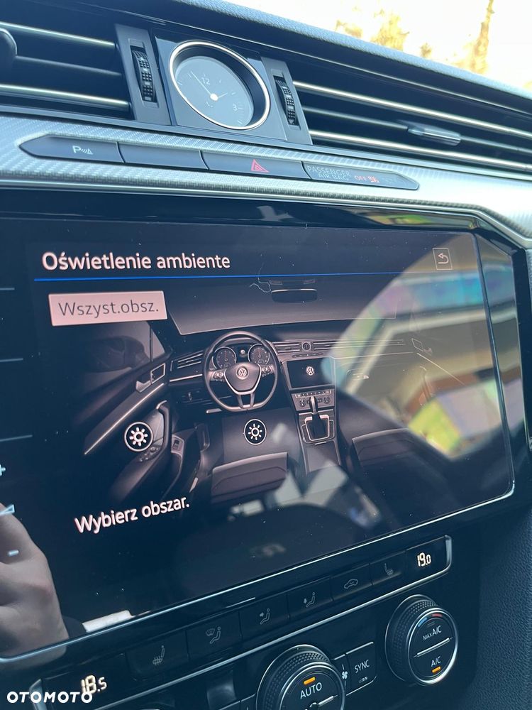 Volkswagen Passat - 32