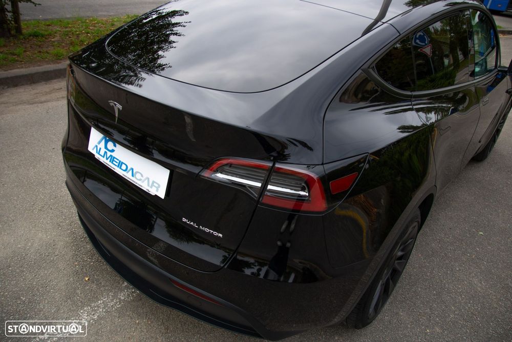 Tesla Model Y Long Range Dual Motor AWD - 20