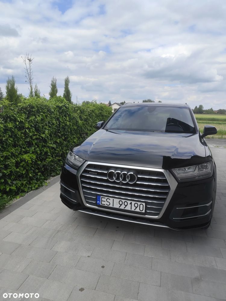 Audi Q7 - 1