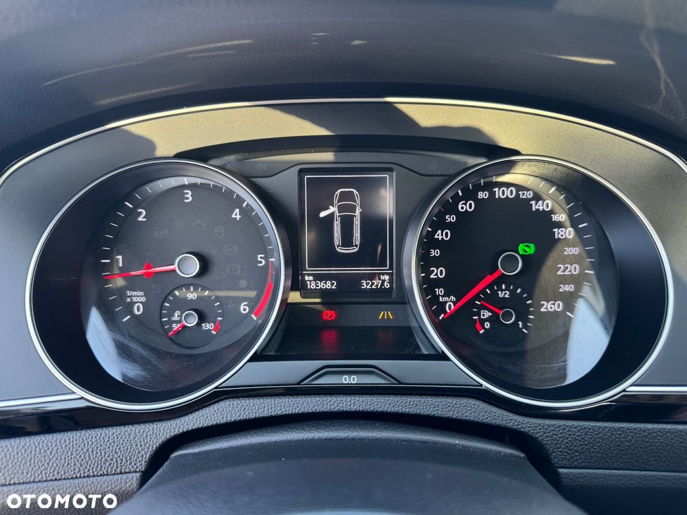 Volkswagen Passat Variant 2.0 TDI SCR DSG 4Motion Elegance - 31