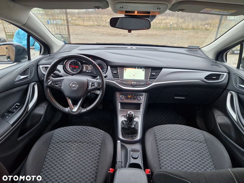 Opel Astra 1.2 T Edition S&S - 9