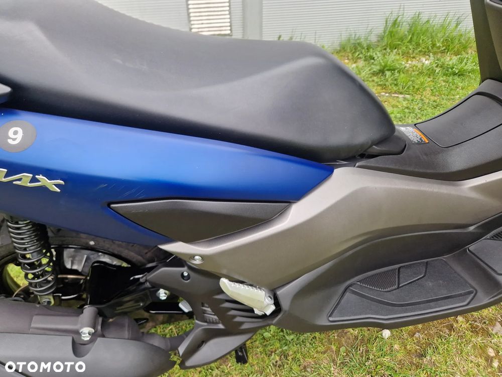 Yamaha NMAX - 18