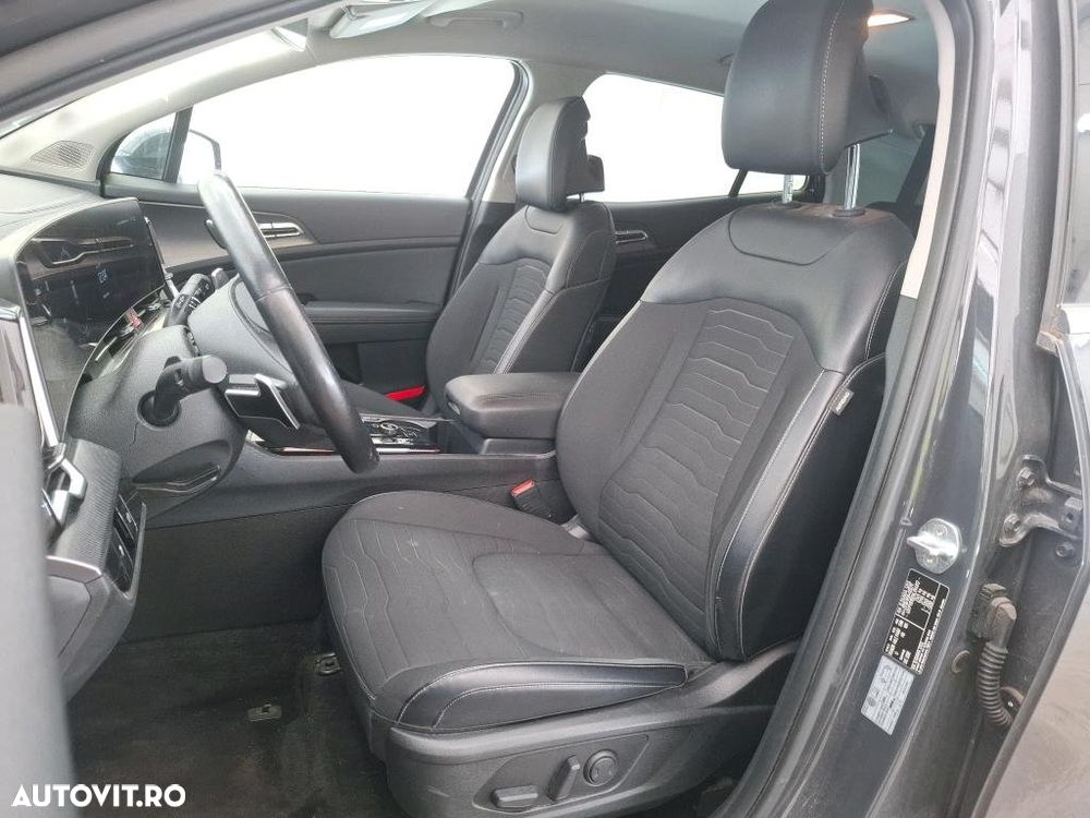 Kia Sportage 1.6 T-GDI HEV 6AT 4x2 Style - 6