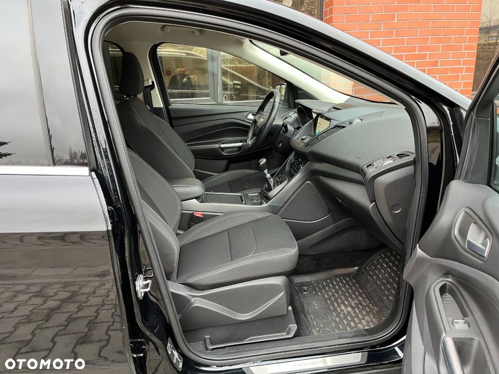 Ford Kuga 1.5 EcoBoost 2x4 Trend - 26