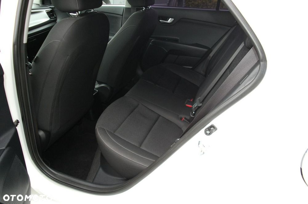 Kia Rio - 28