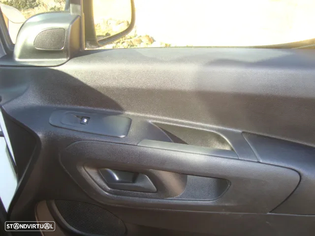 Opel COMBO  LONGA - 35