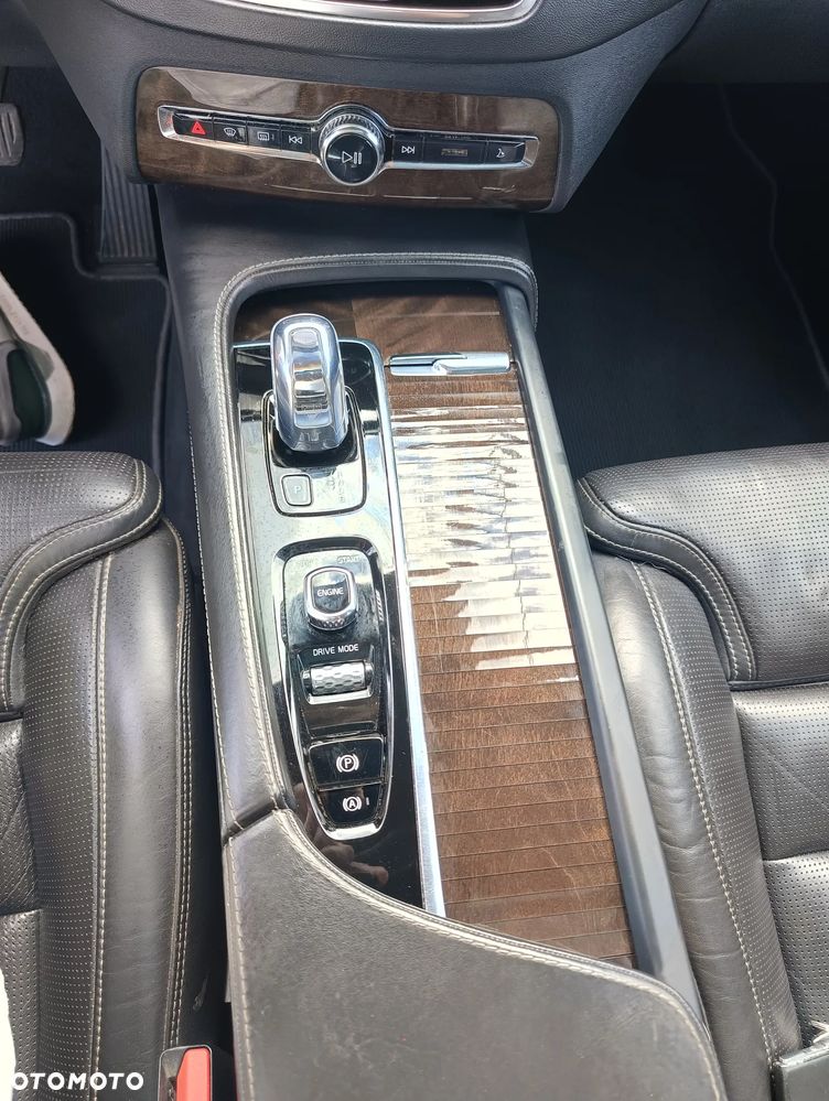Volvo XC 90 - 29