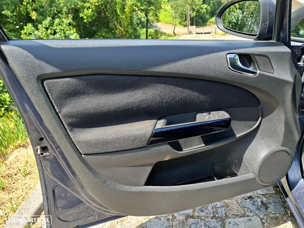 Opel Corsa 1.2 Cosmo - 16