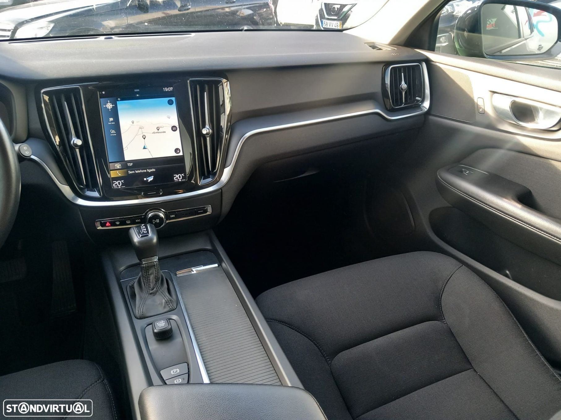 Volvo V60 2.0 D3 Momentum Geartronic - 14