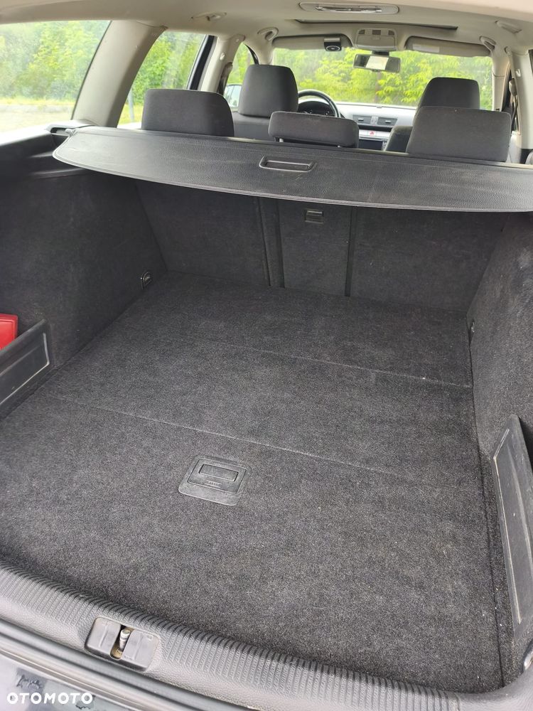 Volkswagen Passat 1.9 TDI Comfortline - 9