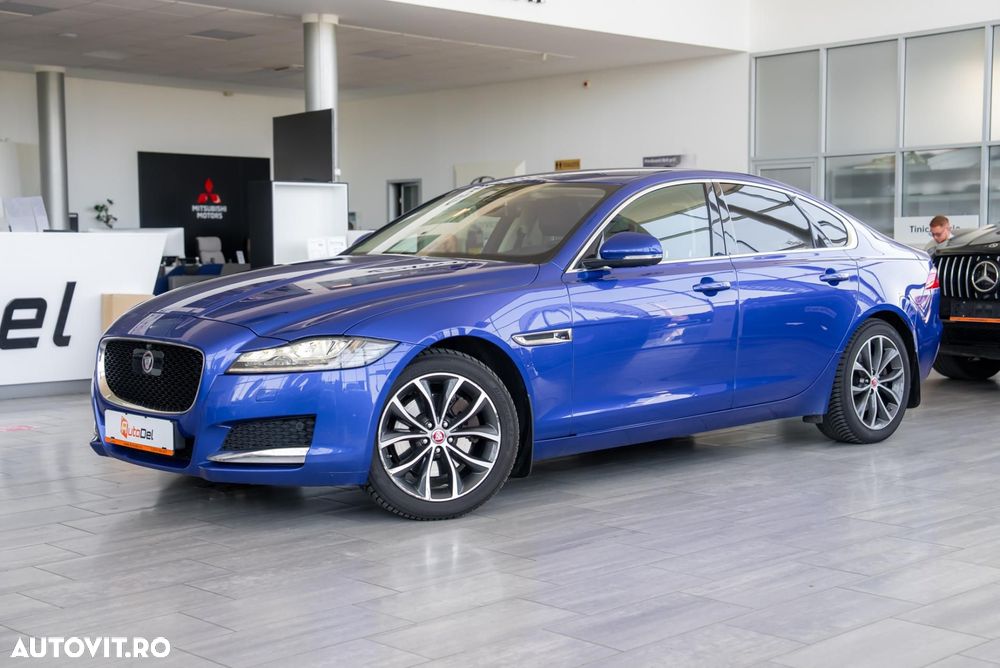 Jaguar XF 20d AWD Prestige - 9