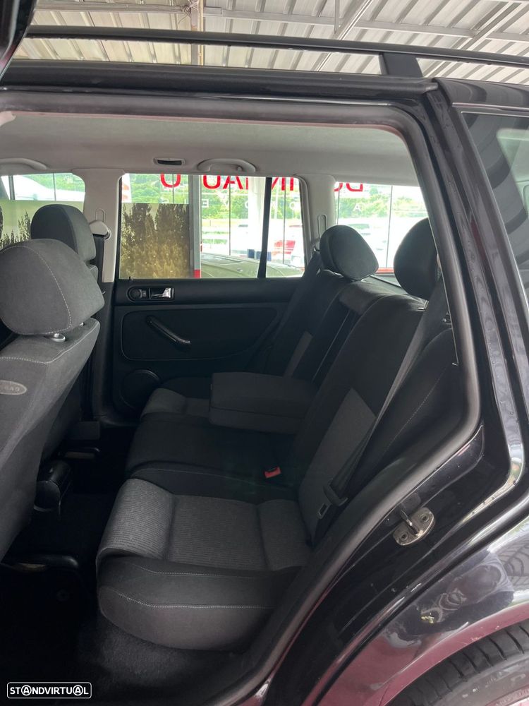 VW Golf Variant 1.9 TDi Confl Tip AC - 23