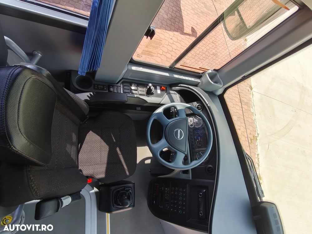 Isuzu Grand Toro - 14