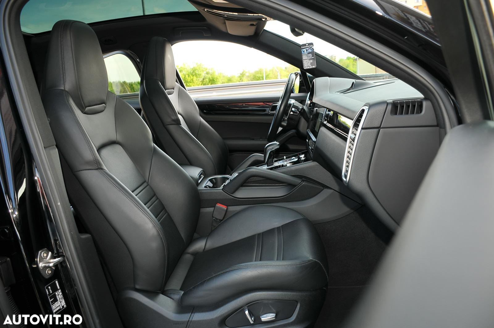 Porsche Cayenne Coupe - 12