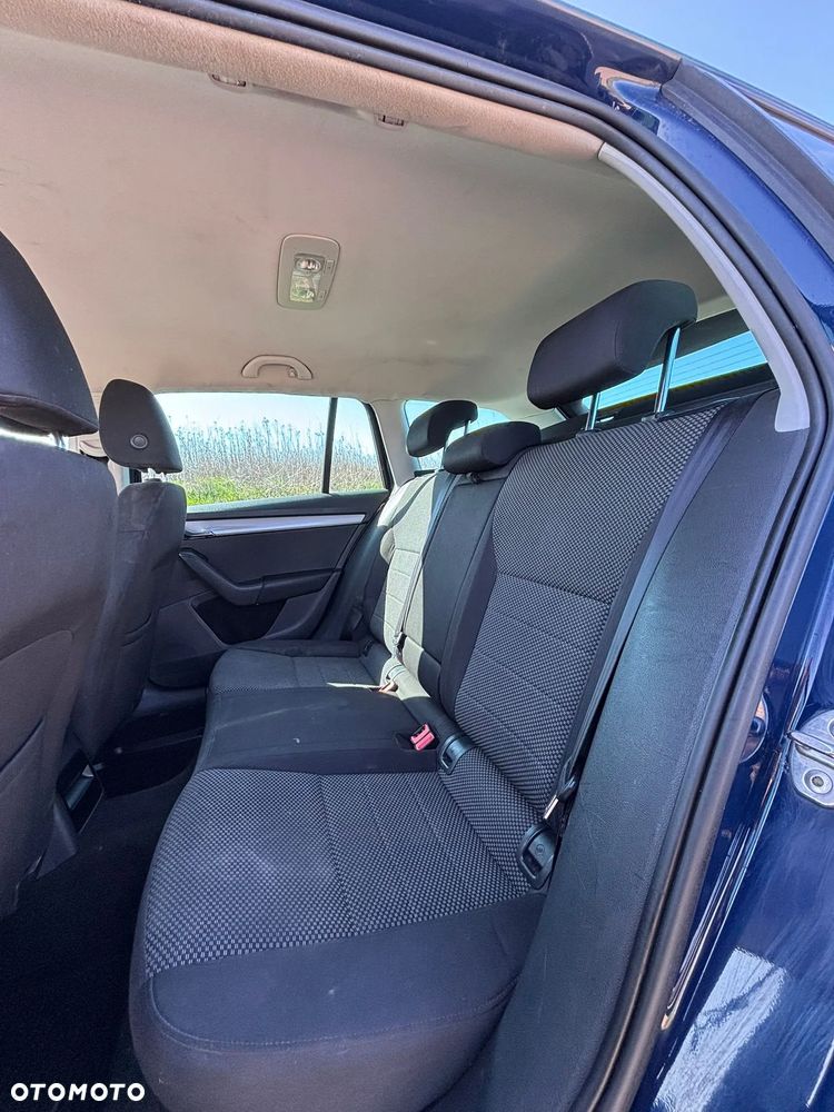 Skoda Octavia 1.6 TDI Ambition DSG - 10