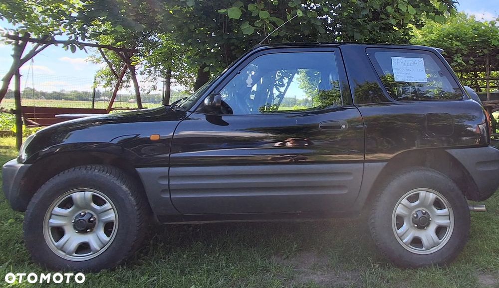 Toyota RAV4 2.0 - 5
