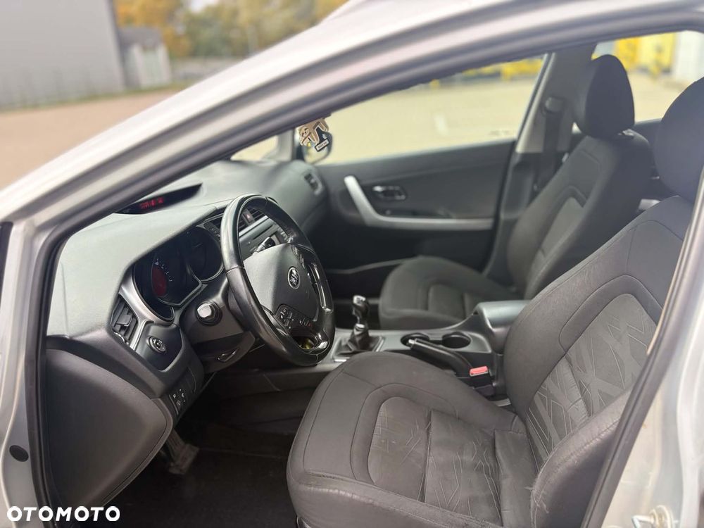 Kia Ceed 1.6 CRDi M - 12