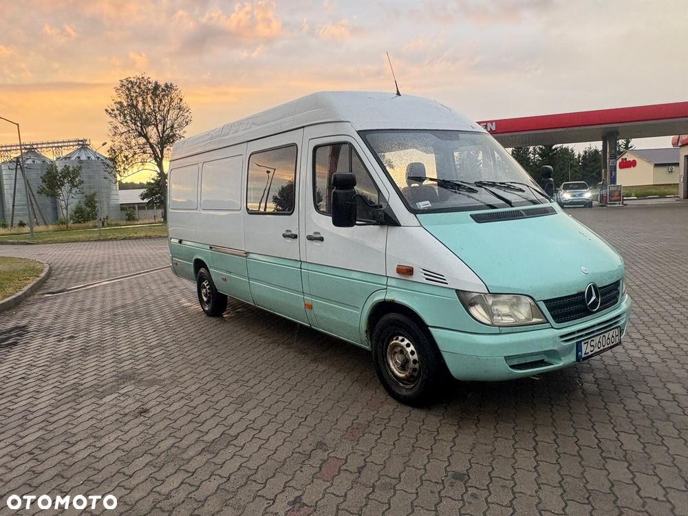 Mercedes-Benz Sprinter - 4