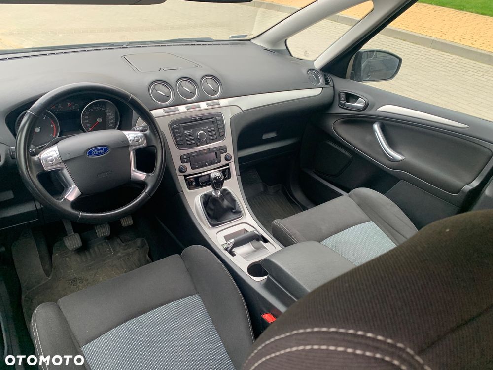 Ford S-Max - 14
