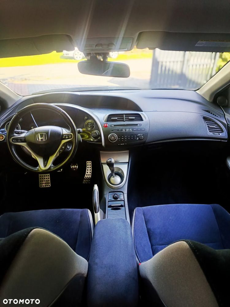 Honda Civic 1.8 Executive - 14