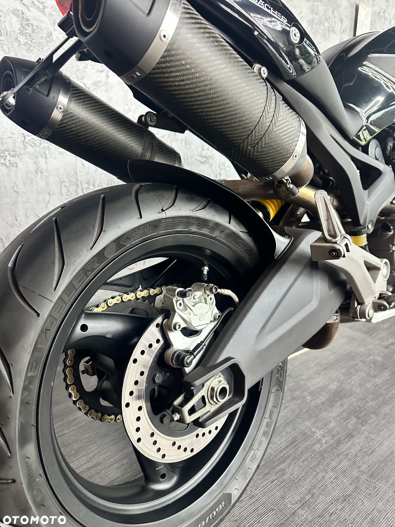 Ducati Monster - 10
