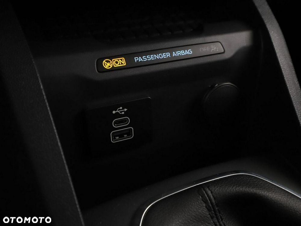 Ford Tourneo Courier 1.0 EcoBoost Titanium - 31