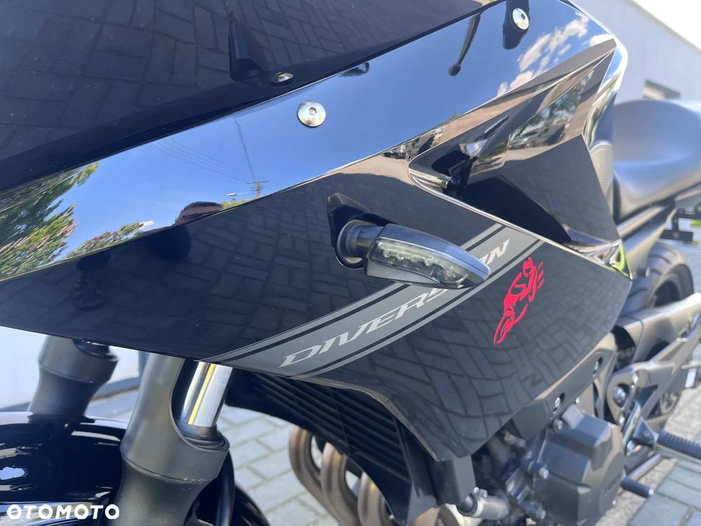 Yamaha XJ - 12