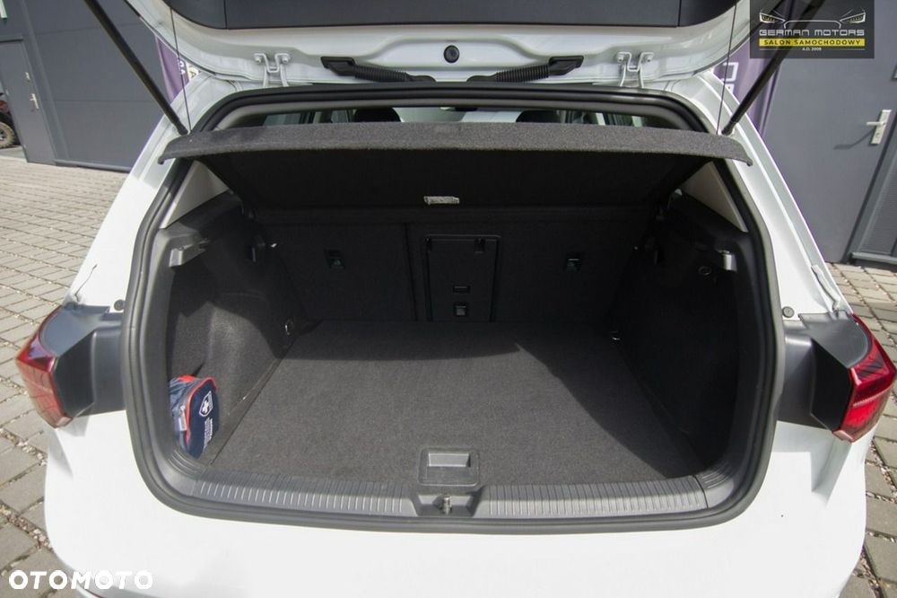 Volkswagen Golf 1.5 TSI EVO Style - 32