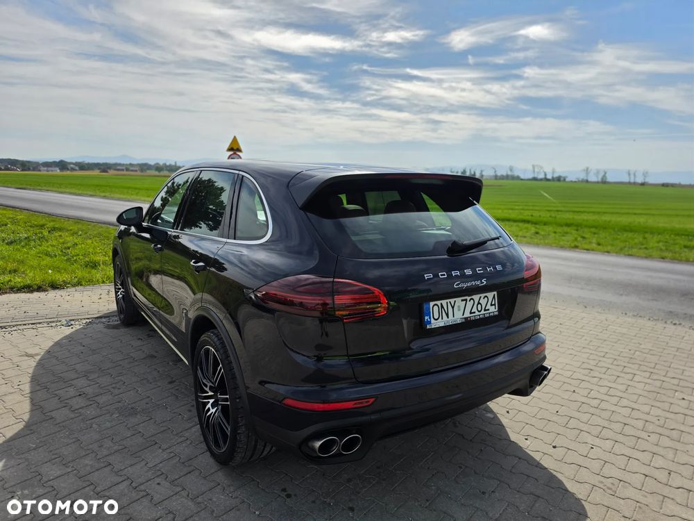 Porsche Cayenne S Platinum Edition - 14