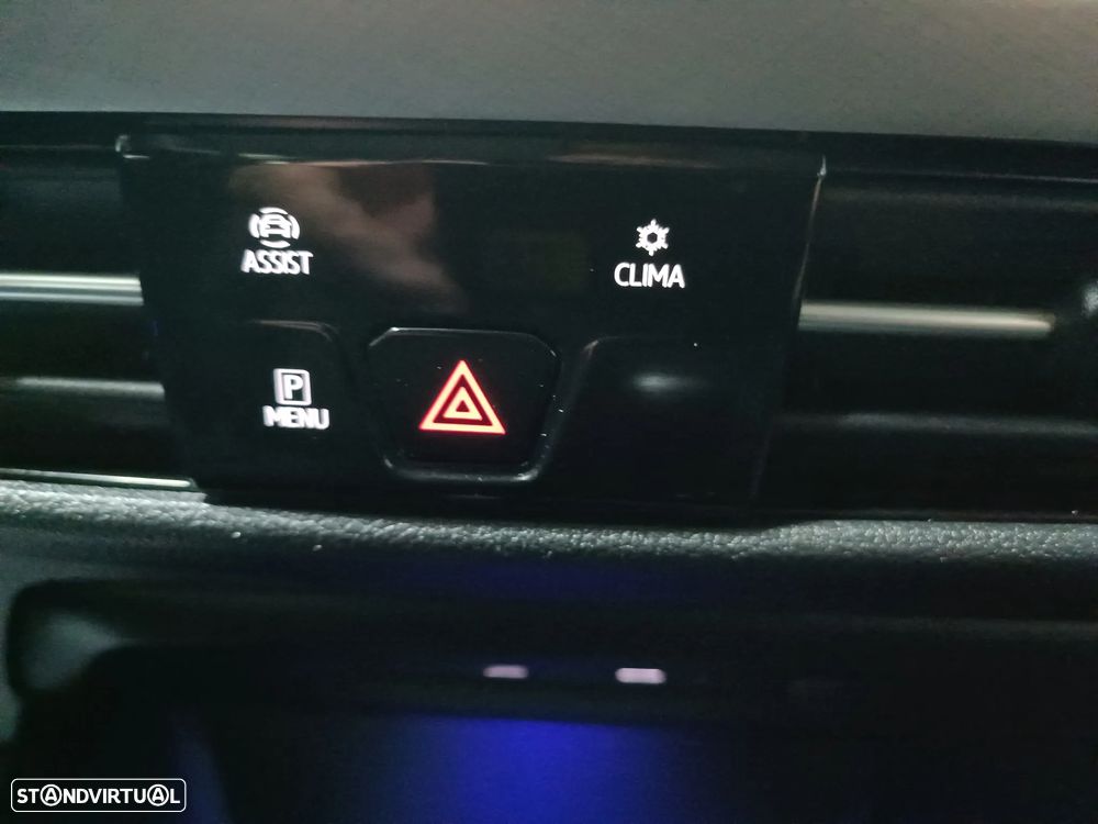 VW Golf 1.0 TSI Trendline Pack - 38