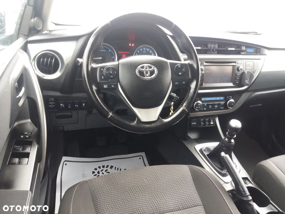 Toyota Auris 2.0 D-4D Dynamic - 15