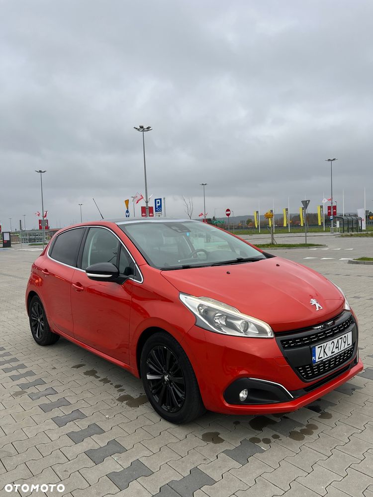Peugeot 208 - 1