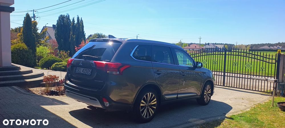 Mitsubishi Outlander 2.0 Intense + SDA 4WD CVT - 5