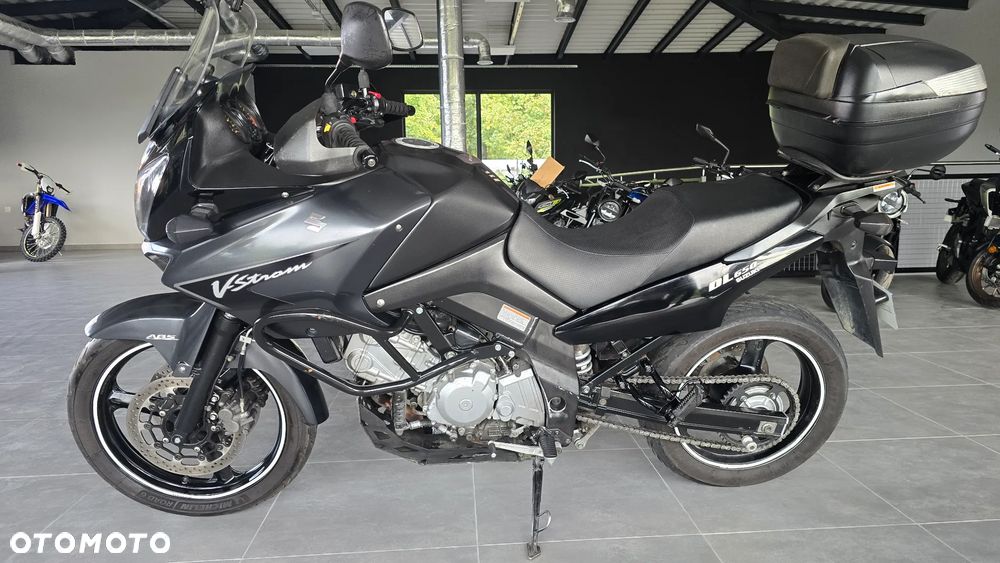 Suzuki V-STROM - 1