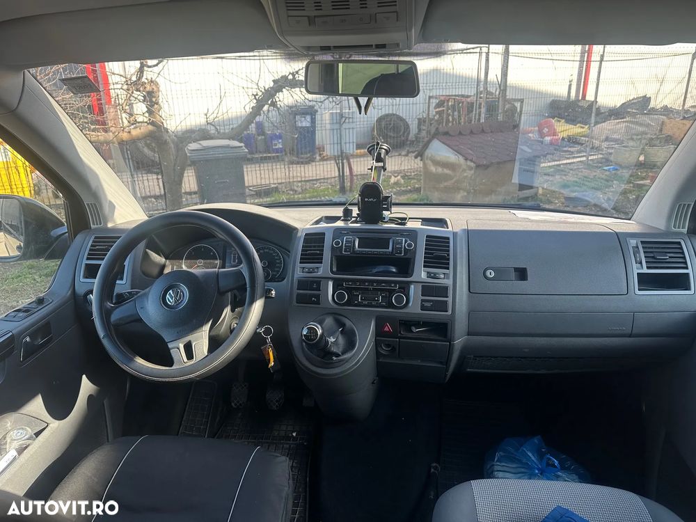 Volkswagen Caravelle - 6