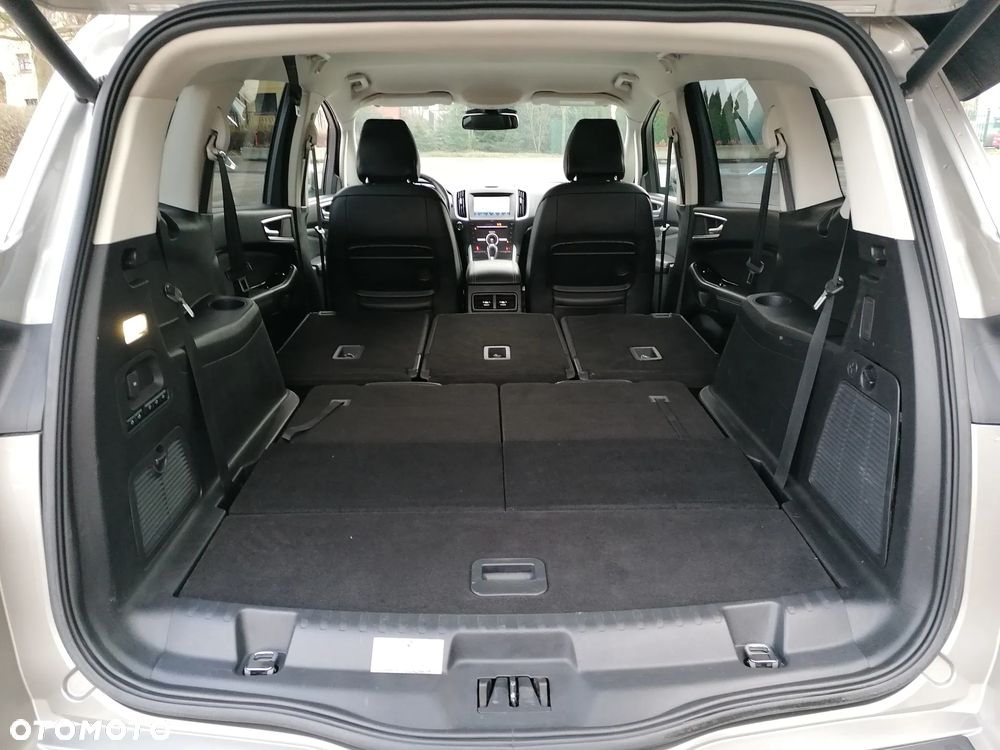 Ford S-Max 2.0 TDCi Titanium PowerShift - 38