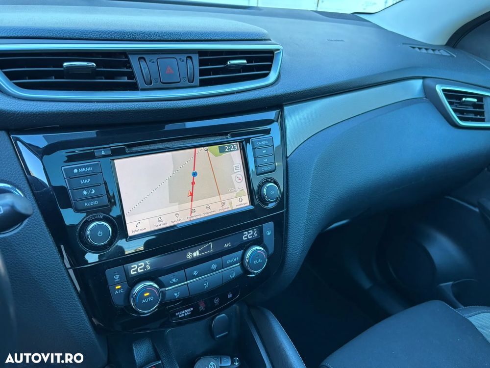 Nissan Qashqai 1.3 DIG-T N-CONNECTA - 22
