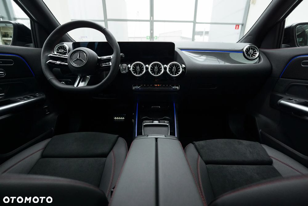 Mercedes-Benz GLA 200 d 4-Matic AMG Line - 13