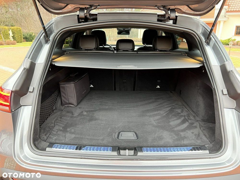 Mercedes-Benz EQC - 36