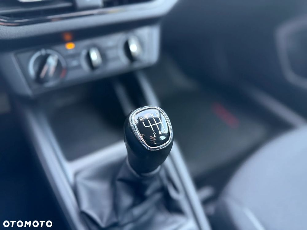 Skoda Kamiq 1.0 TSI Active - 27