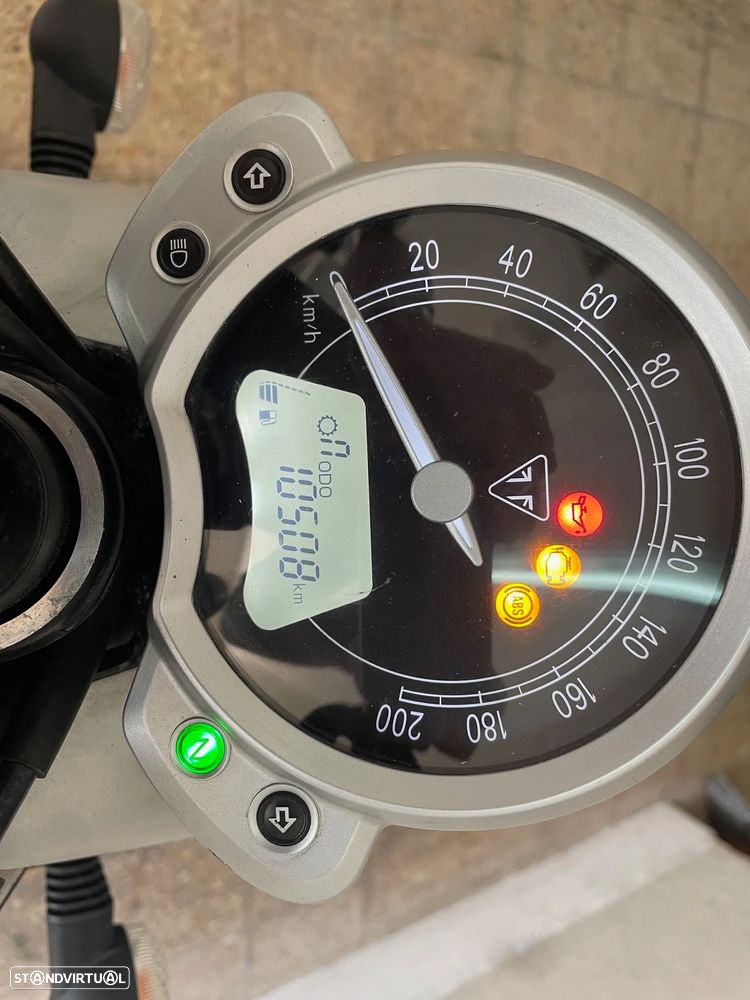 Triumph Speed Twin STREET TWIN - 5