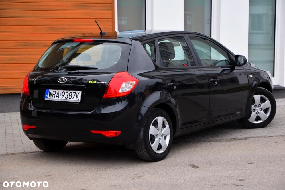 Kia Ceed 1.4 Comfort - 14