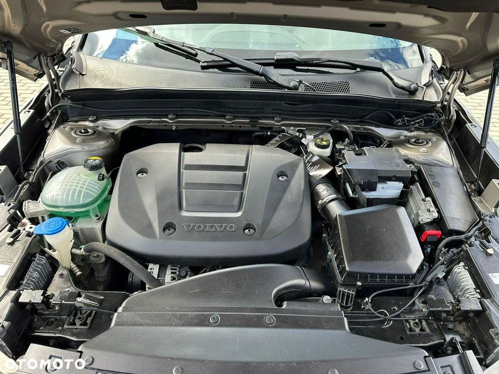 Volvo XC 40 T3 Geartronic Momentum - 32