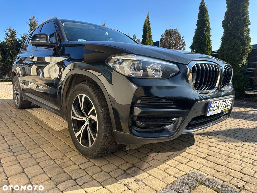 BMW X3 sDrive18d - 26