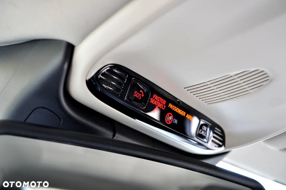 Volvo V60 D3 Momentum Pro - 39
